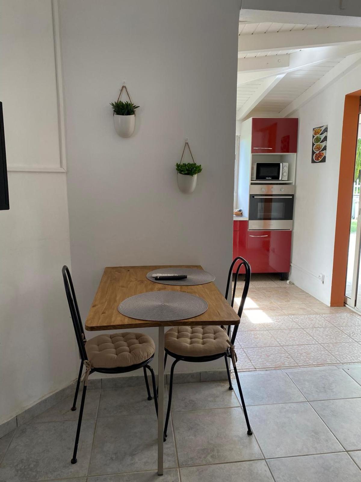 Aquaverde Eco Et Confort- Bas De Villa Avec Jardin Et Parking Le Gosier  Luaran gambar