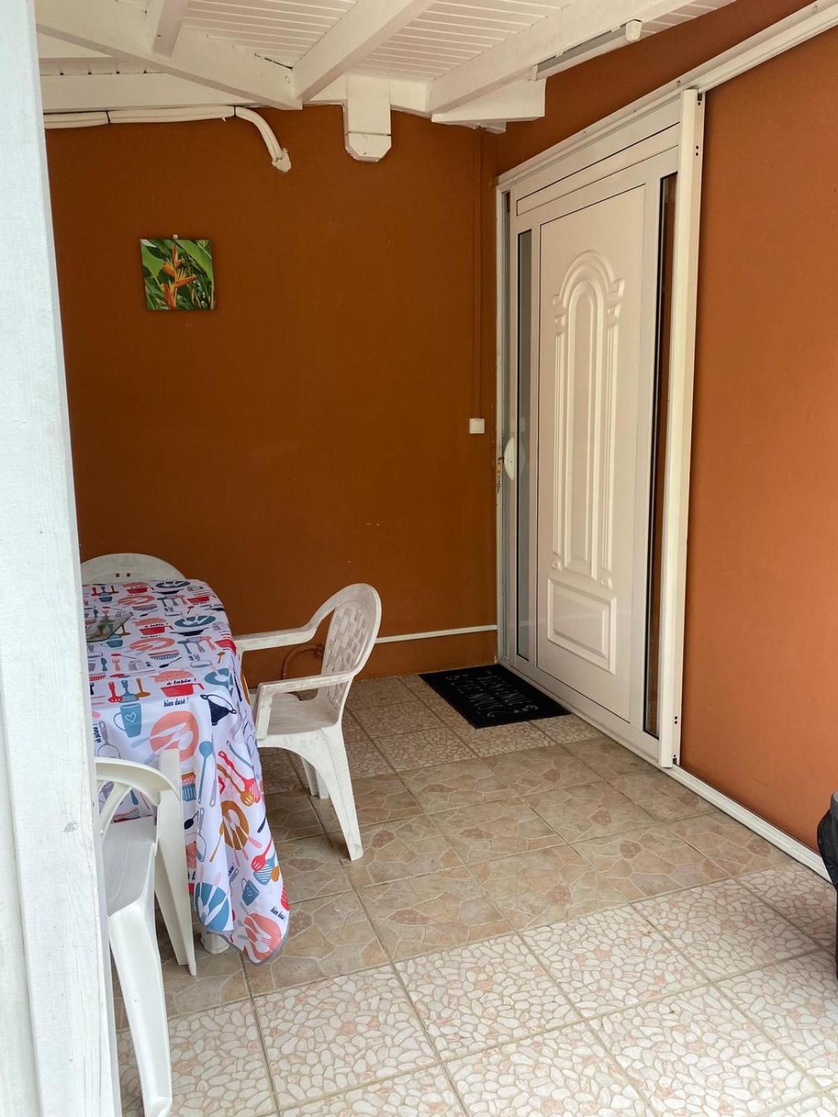 Aquaverde Eco Et Confort- Bas De Villa Avec Jardin Et Parking Le Gosier  Luaran gambar